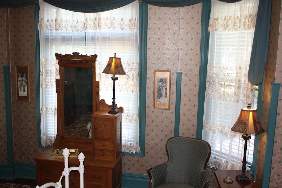 Victorian Elegance - Accommodations In Quincy, FL At McFarlin House